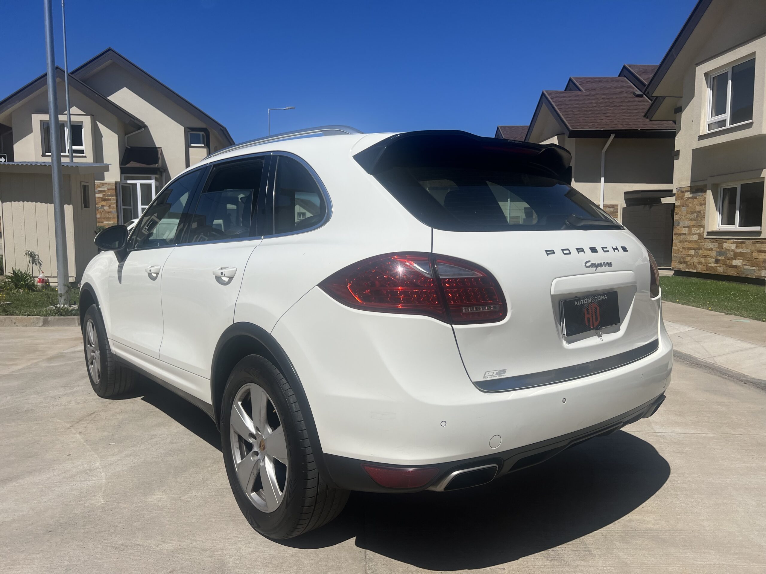 Porsche Cayenne — foto 4 de 20