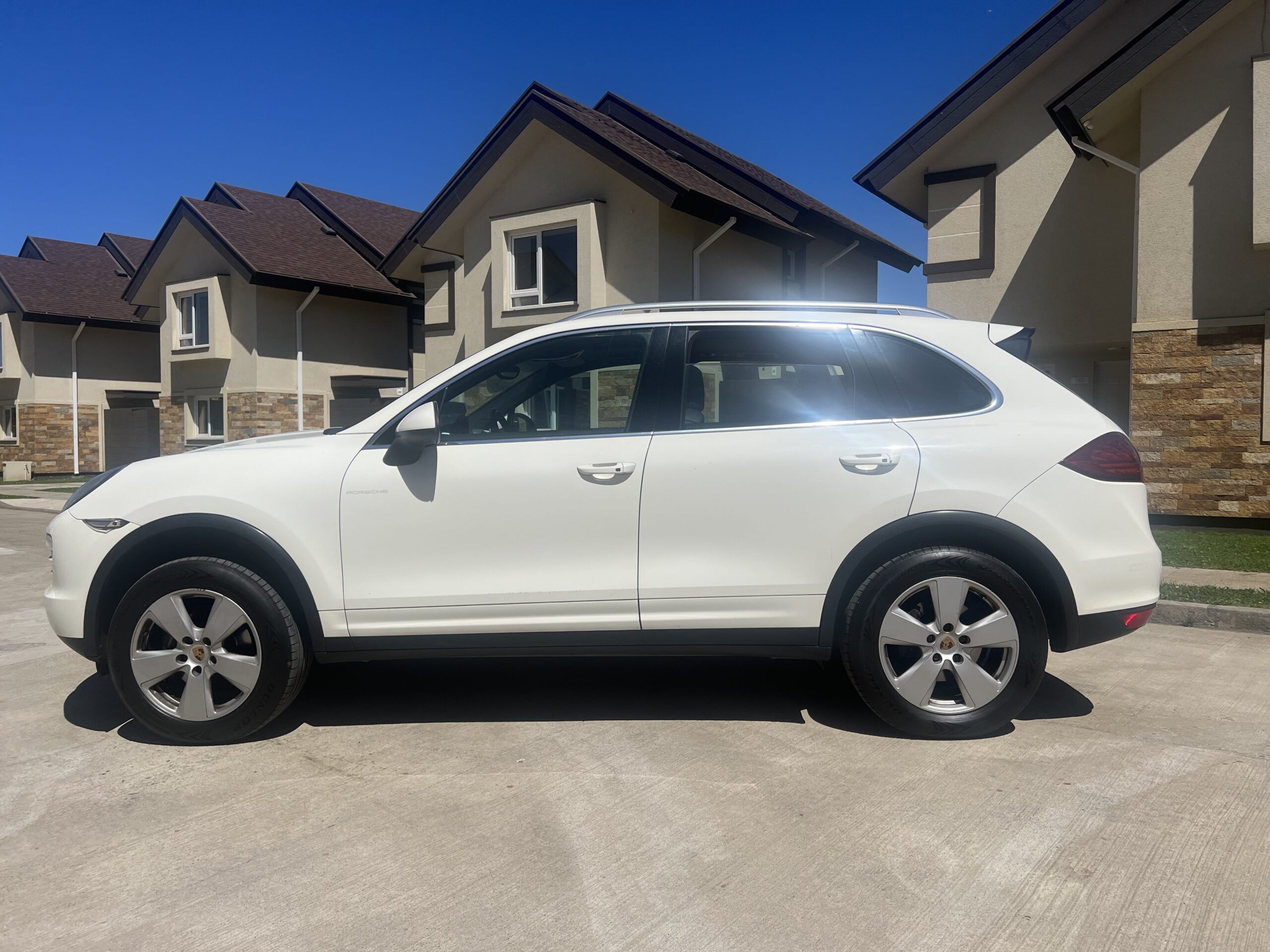 Porsche Cayenne — foto 5 de 20