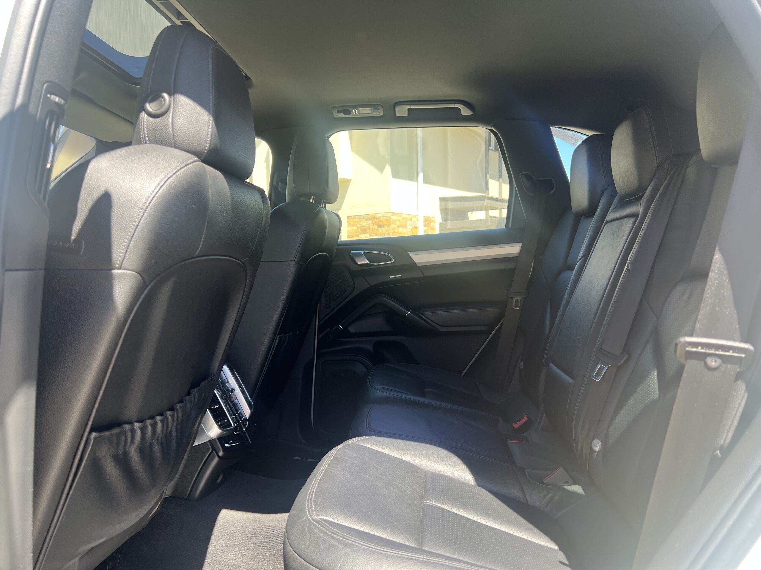 Porsche Cayenne — foto 7 de 20