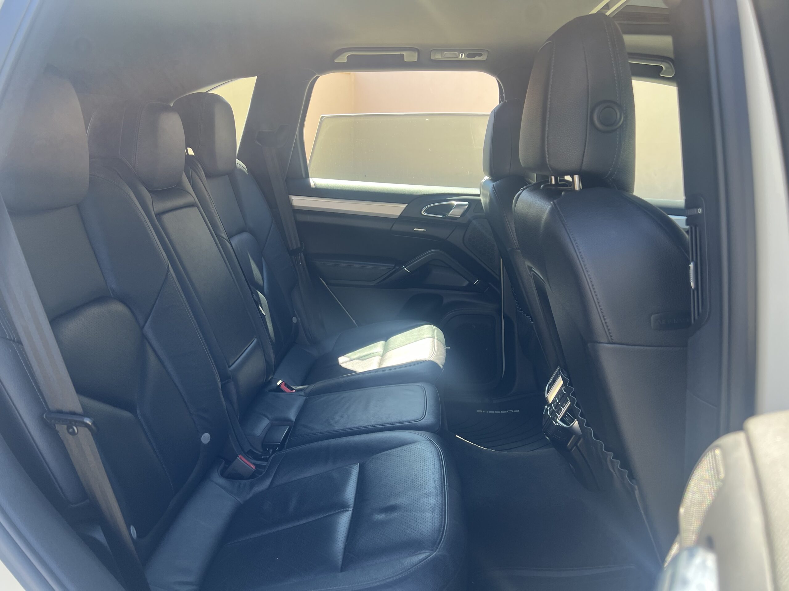 Porsche Cayenne — foto 11 de 20