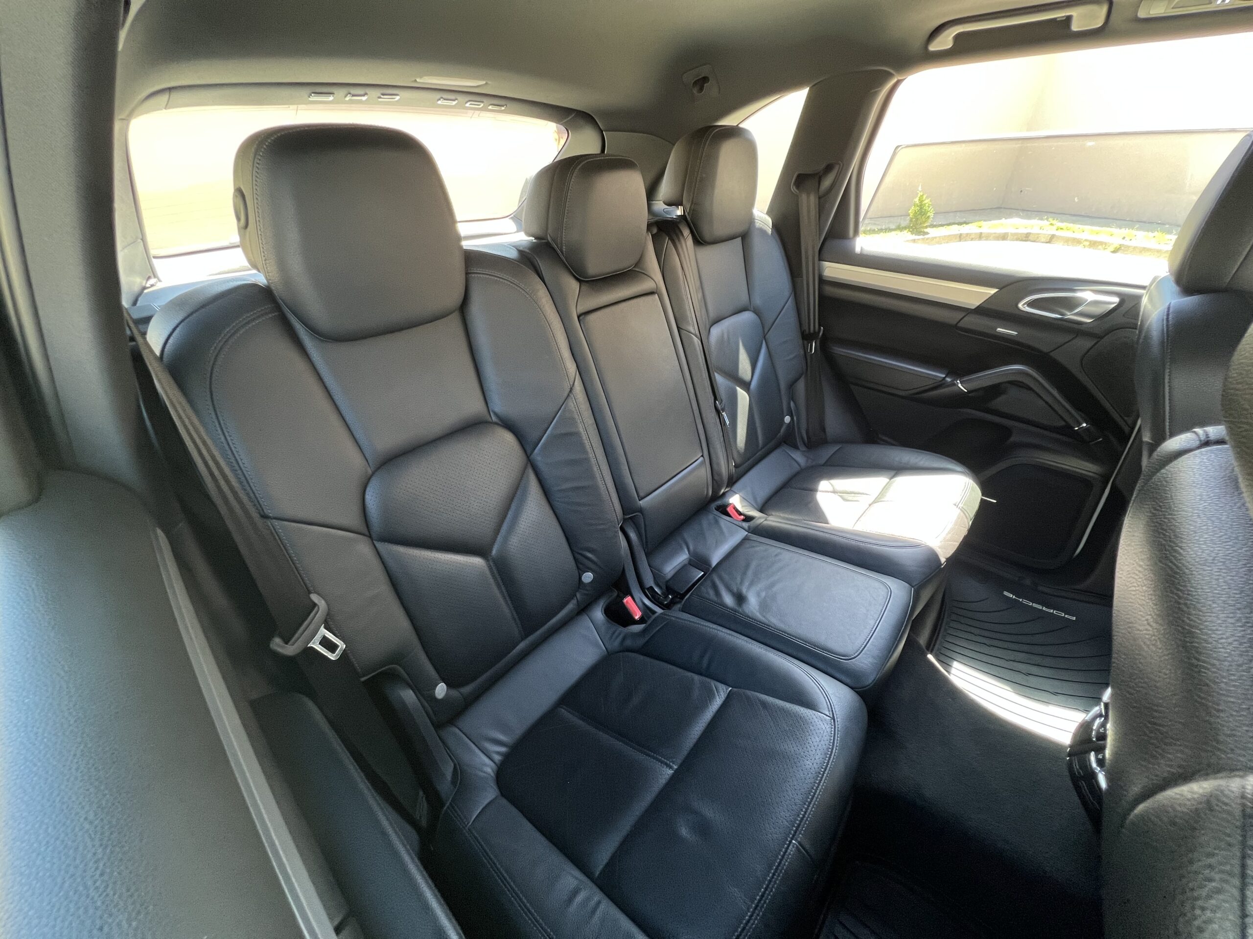 Porsche Cayenne — foto 14 de 20