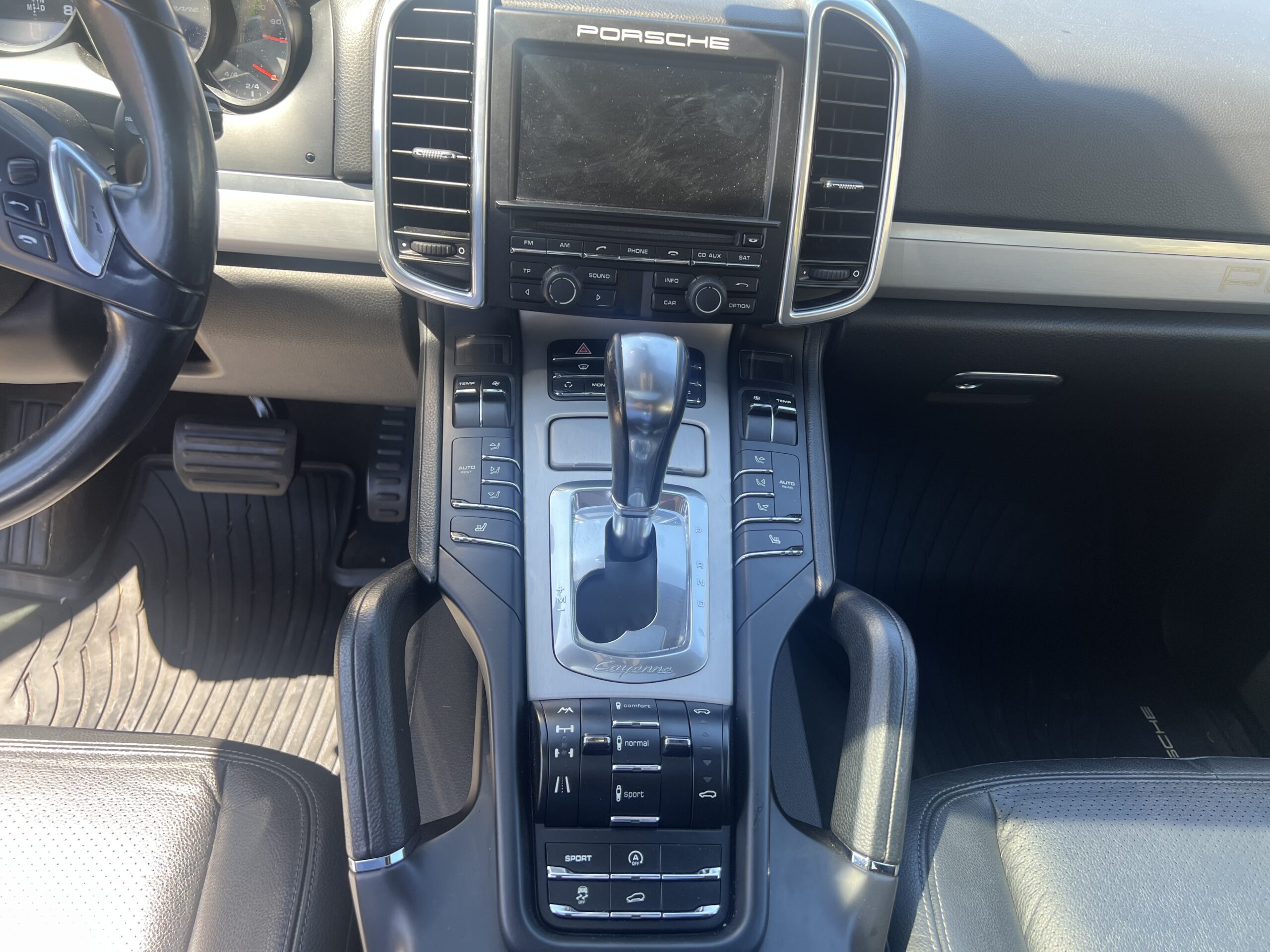 Porsche Cayenne — foto 18 de 20