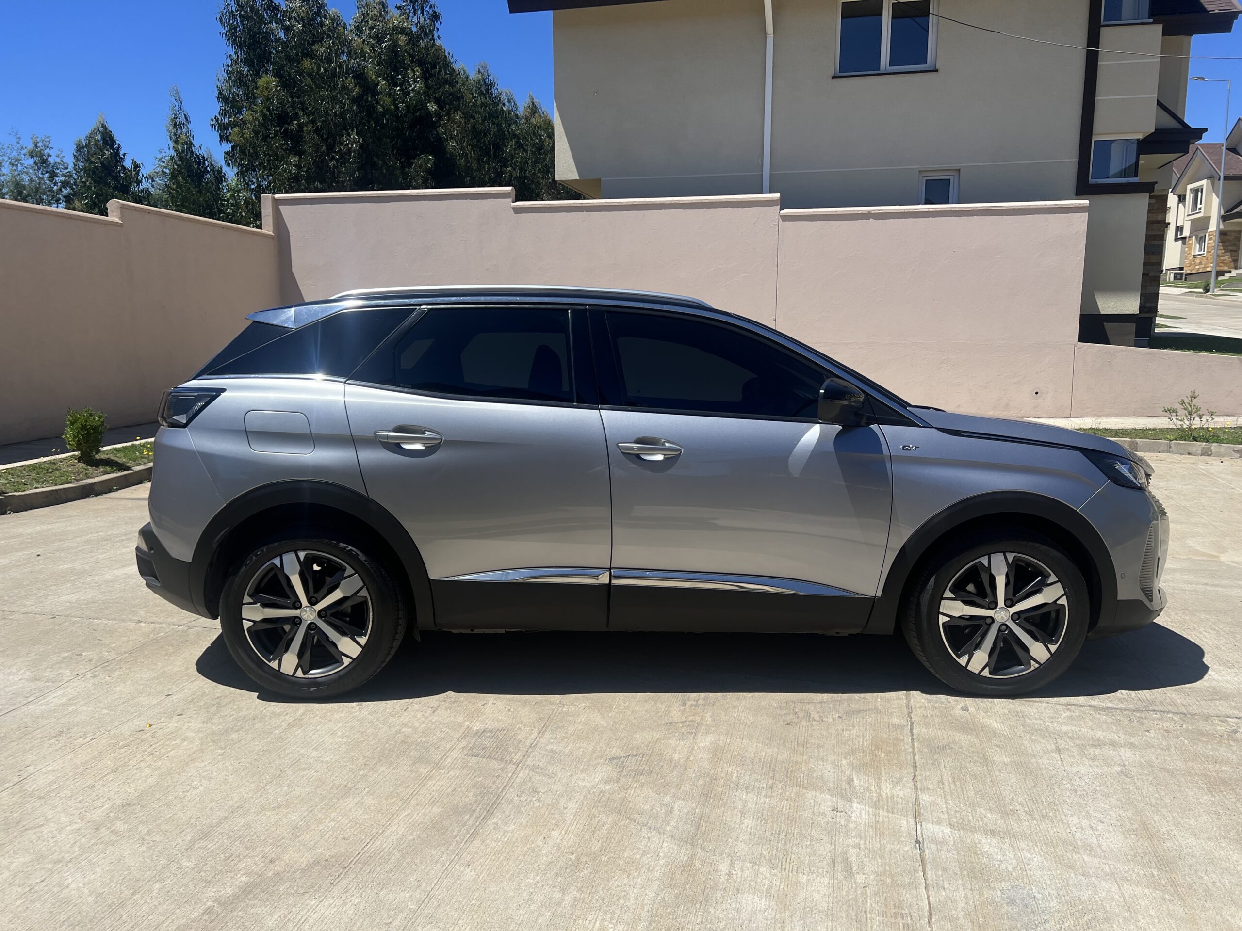 Peugeot 3008 — foto 2 de 15