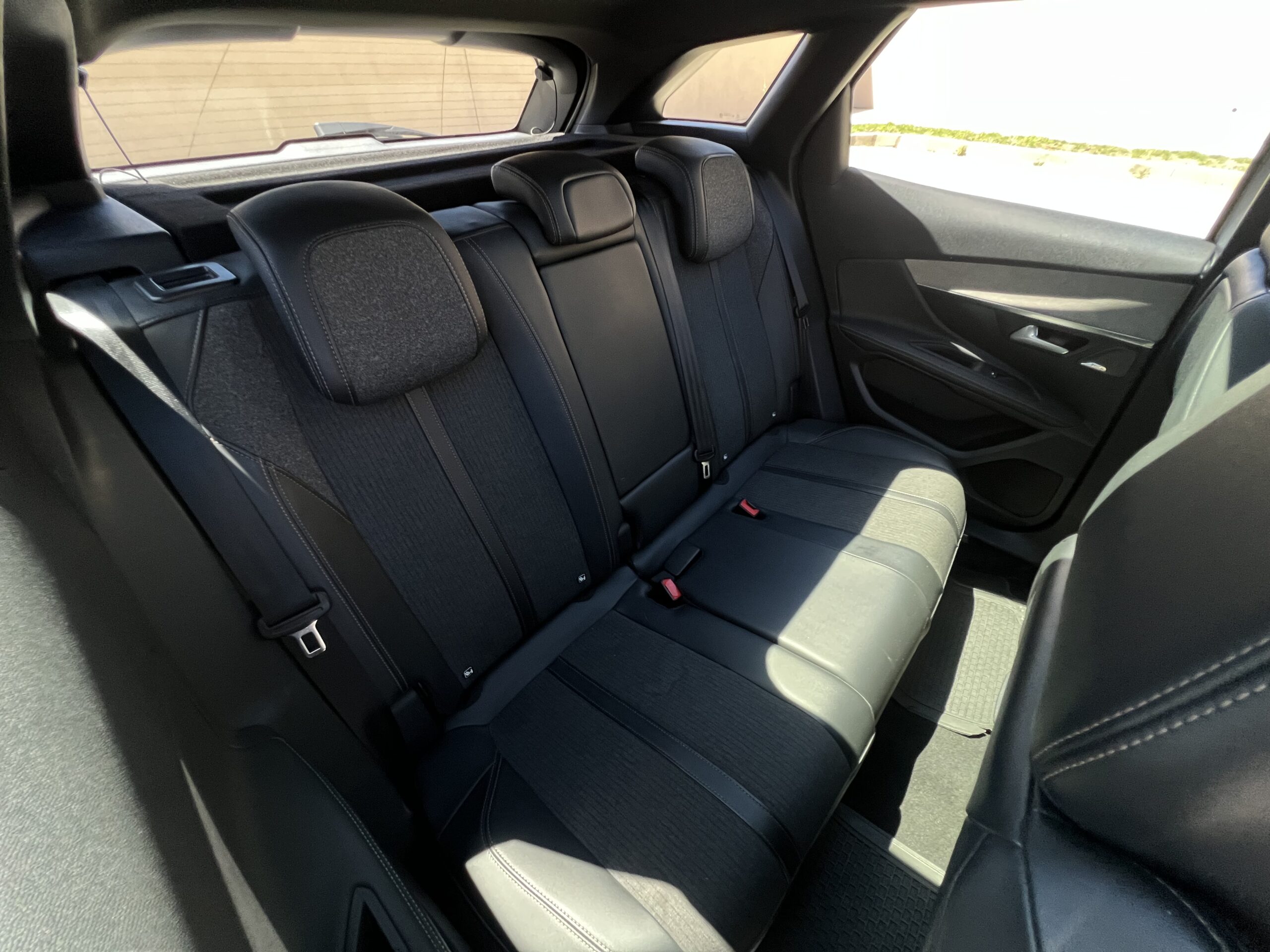 Peugeot 3008 — foto 10 de 15
