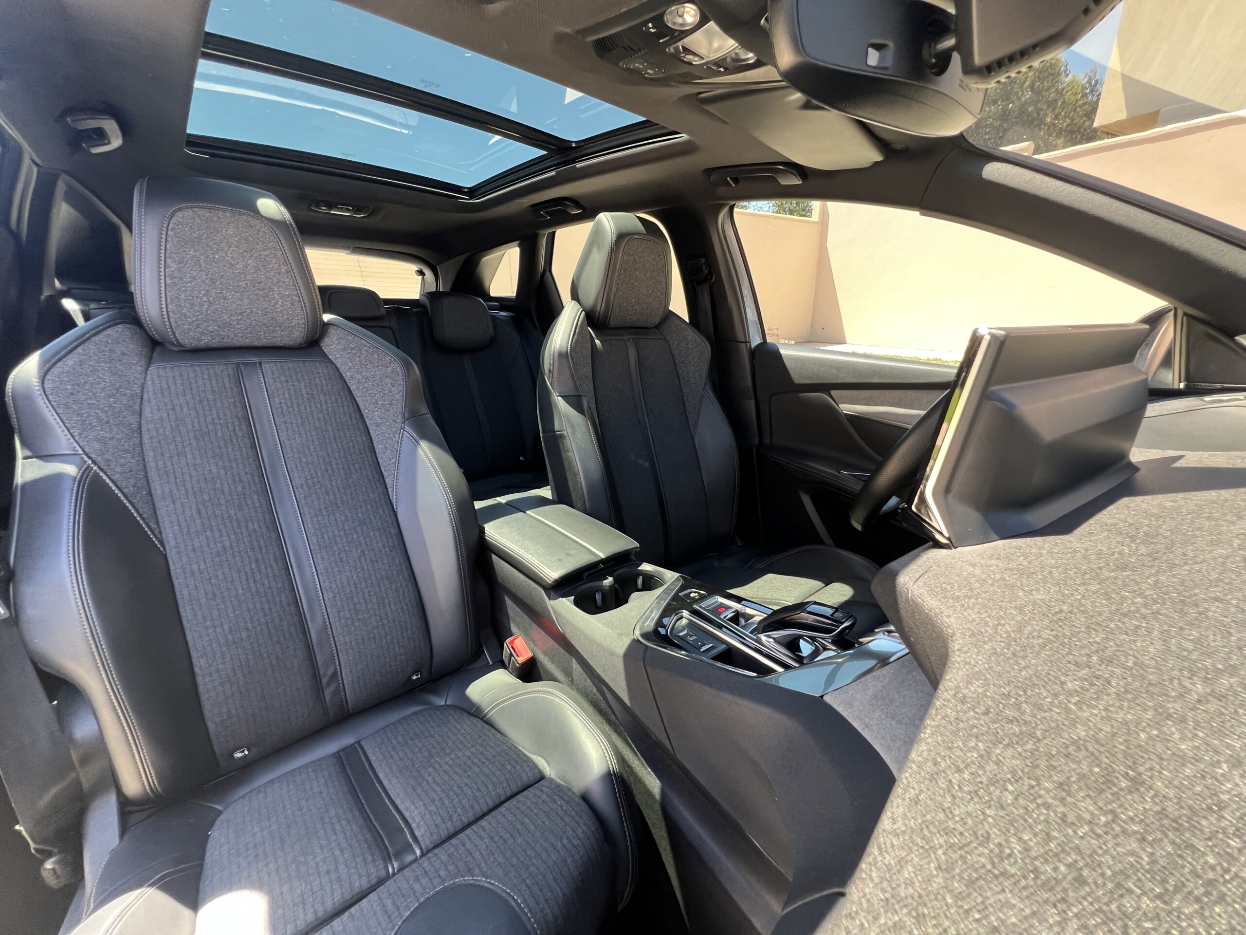 Peugeot 3008 — foto 12 de 15
