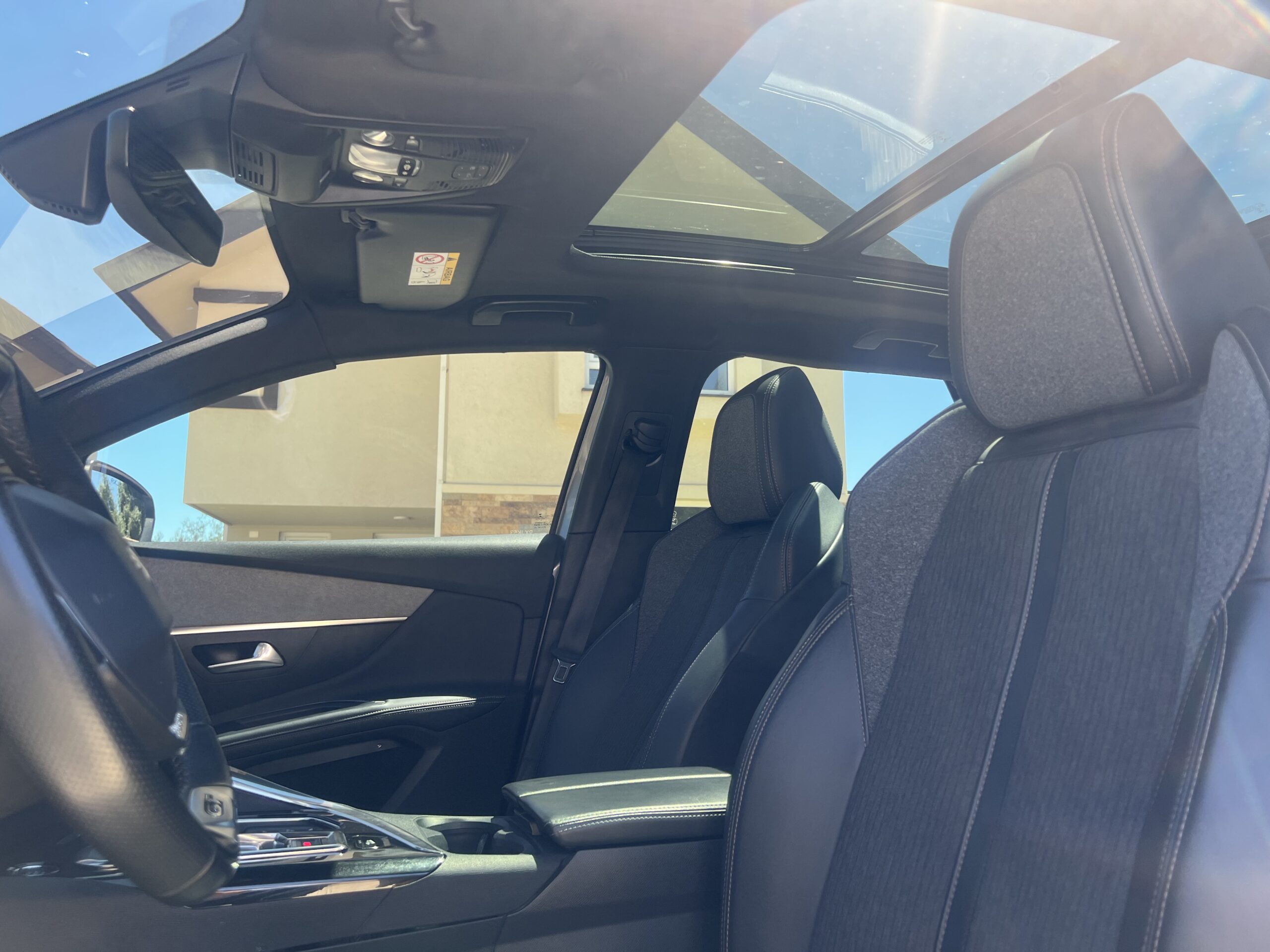 Peugeot 3008 — foto 15 de 15