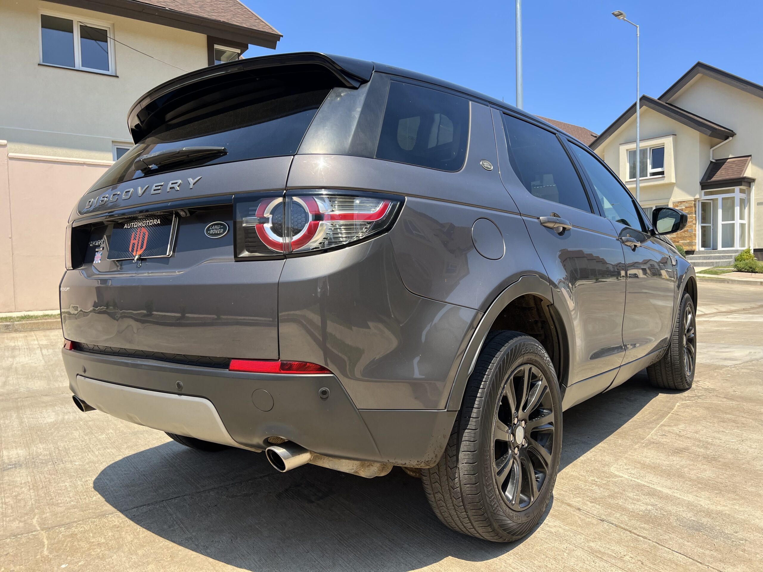 Land Rover Discovery — foto 3 de 18