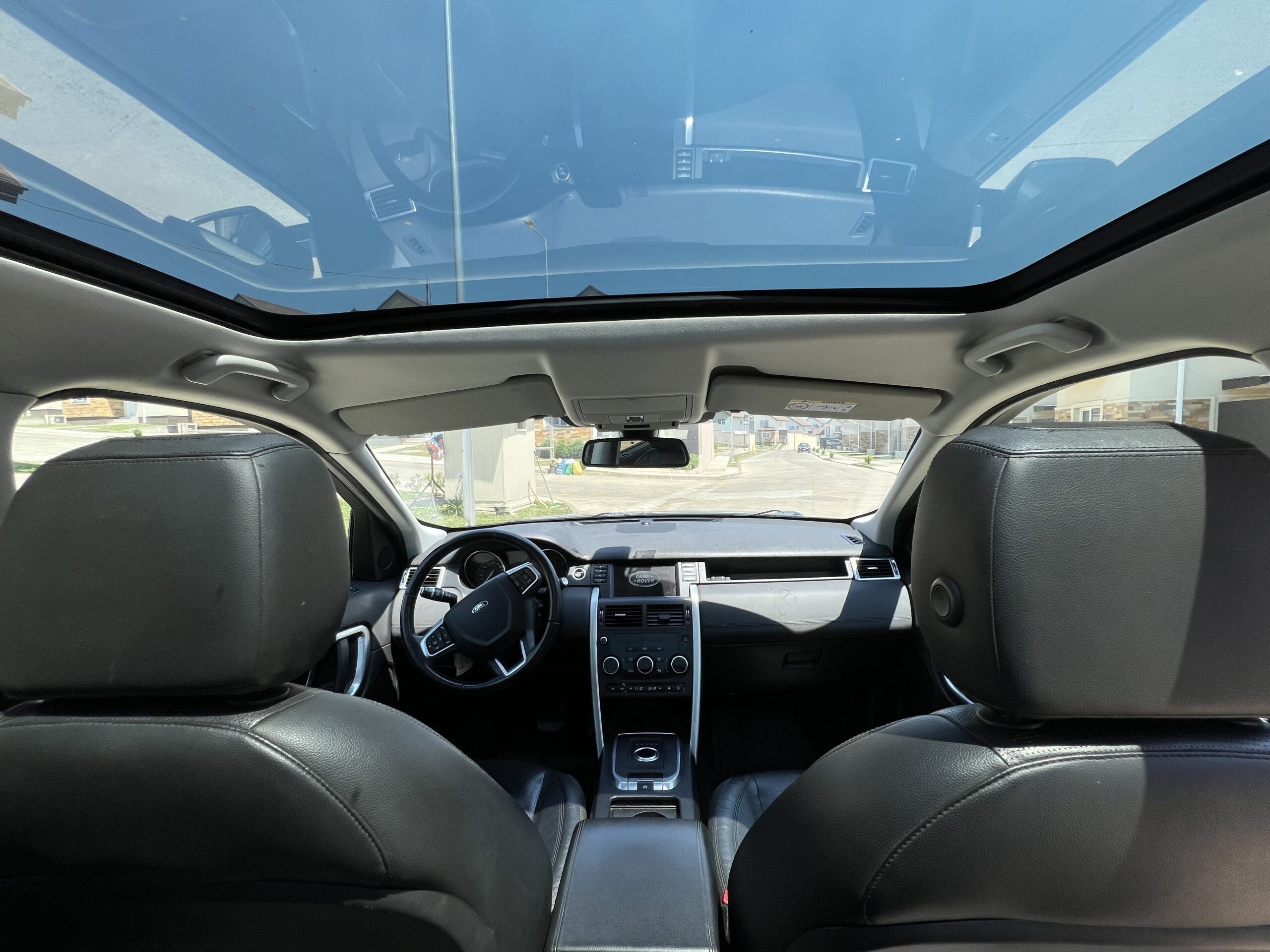 Land Rover Discovery — foto 10 de 18