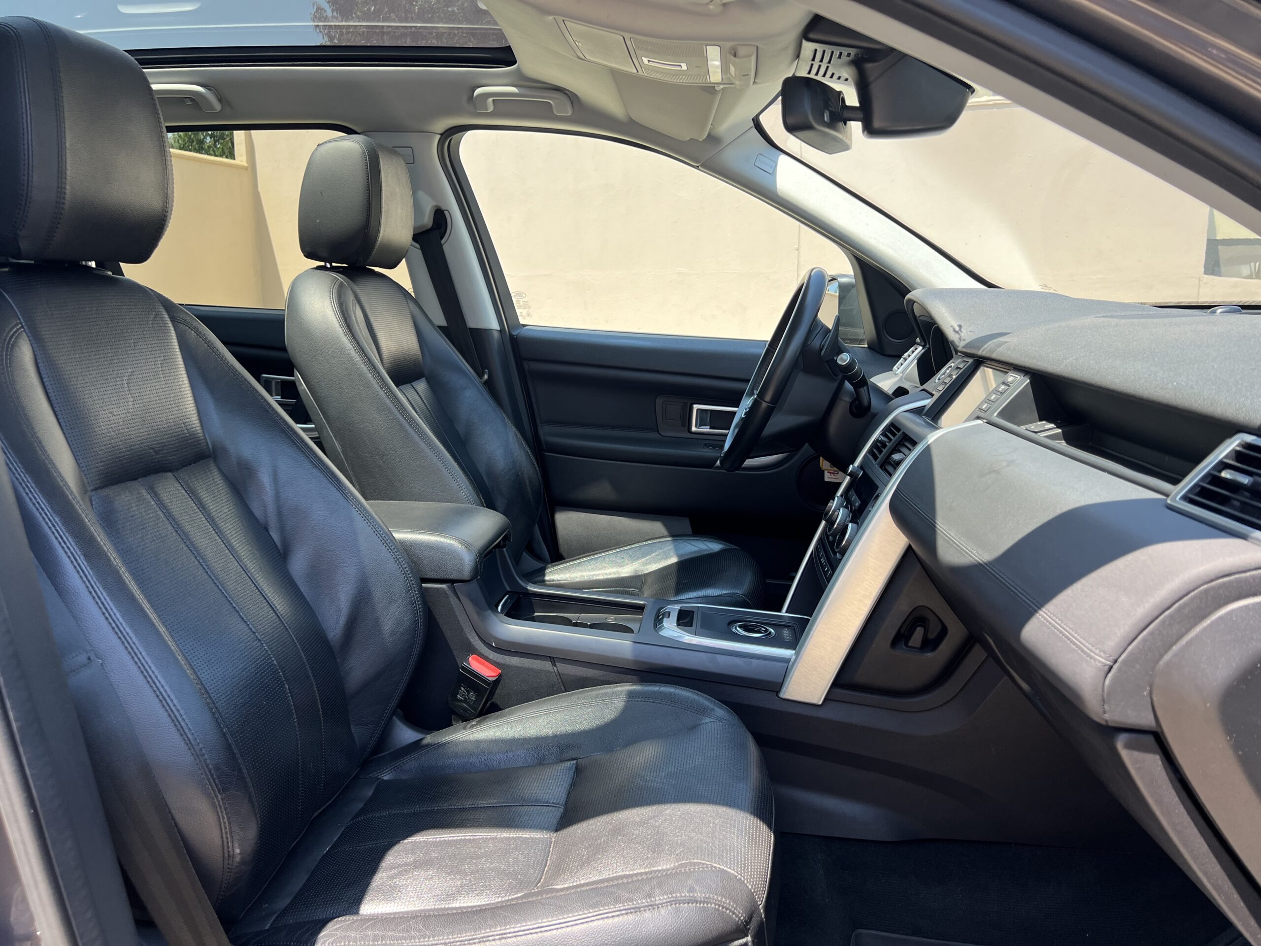 Land Rover Discovery — foto 12 de 18