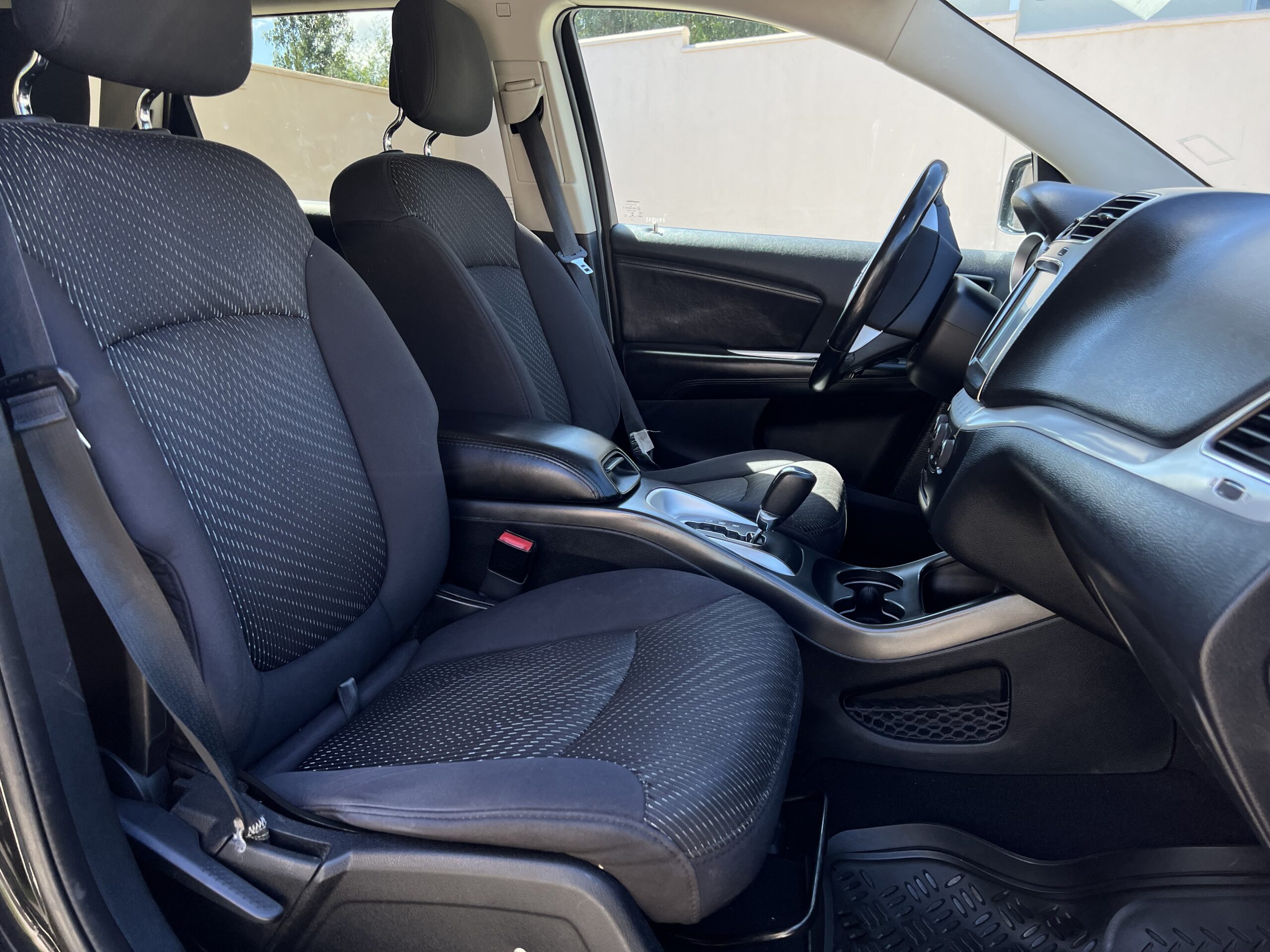 Dodge Journey — foto 11 de 15