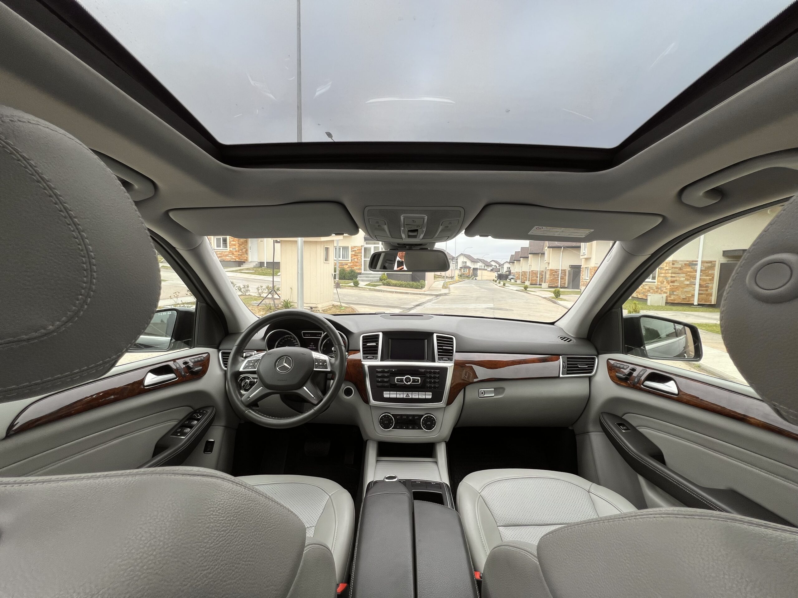 Mercedes-Benz Ml350 — foto 8 de 19