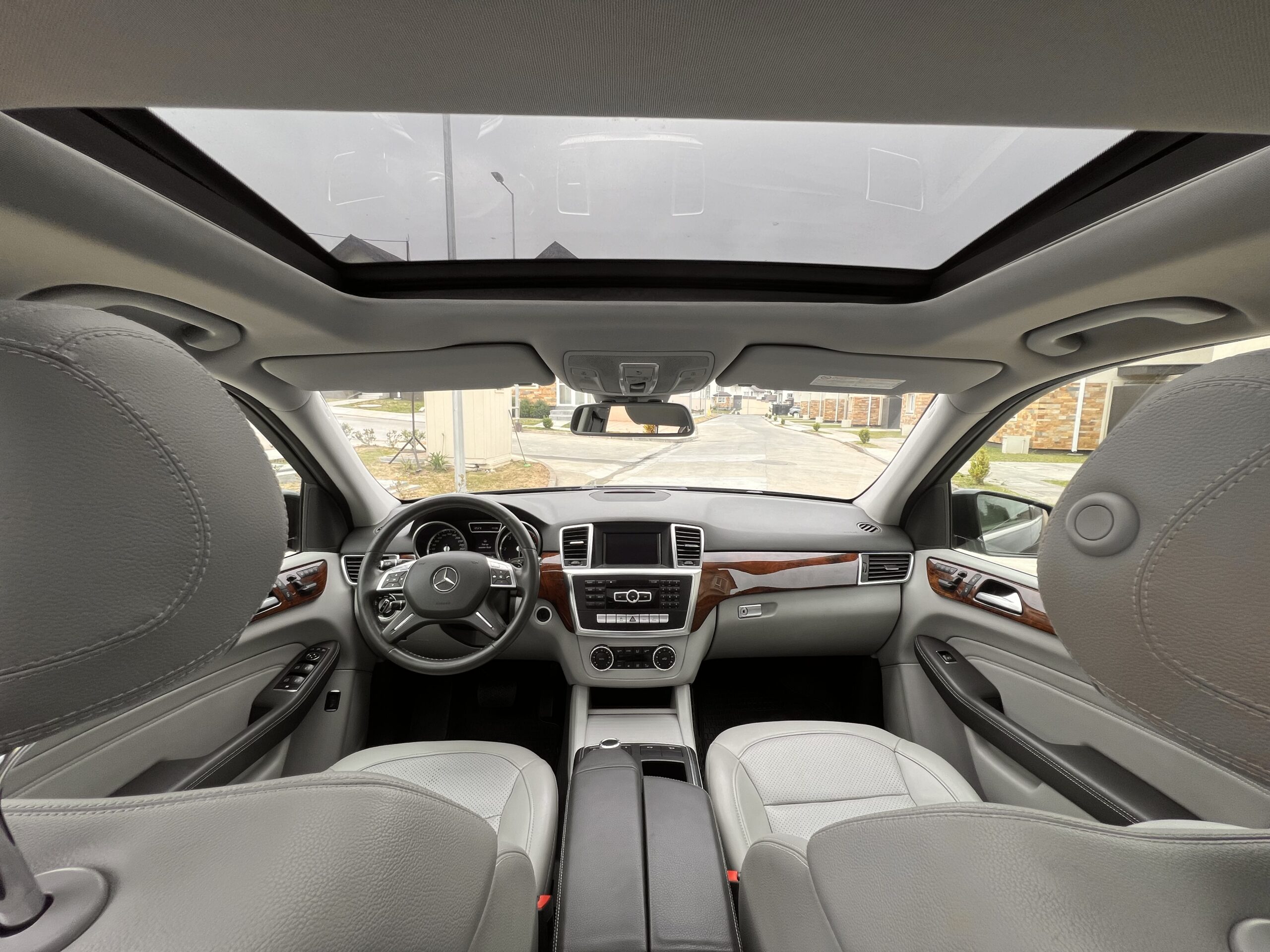 Mercedes-Benz Ml350 — foto 9 de 19
