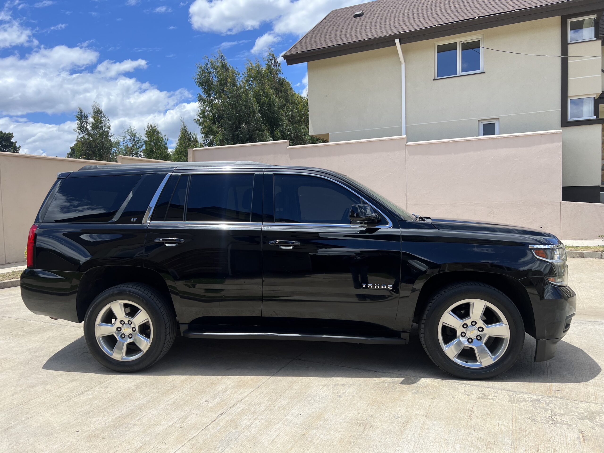 Chevrolet Tahoe — foto 2 de 18