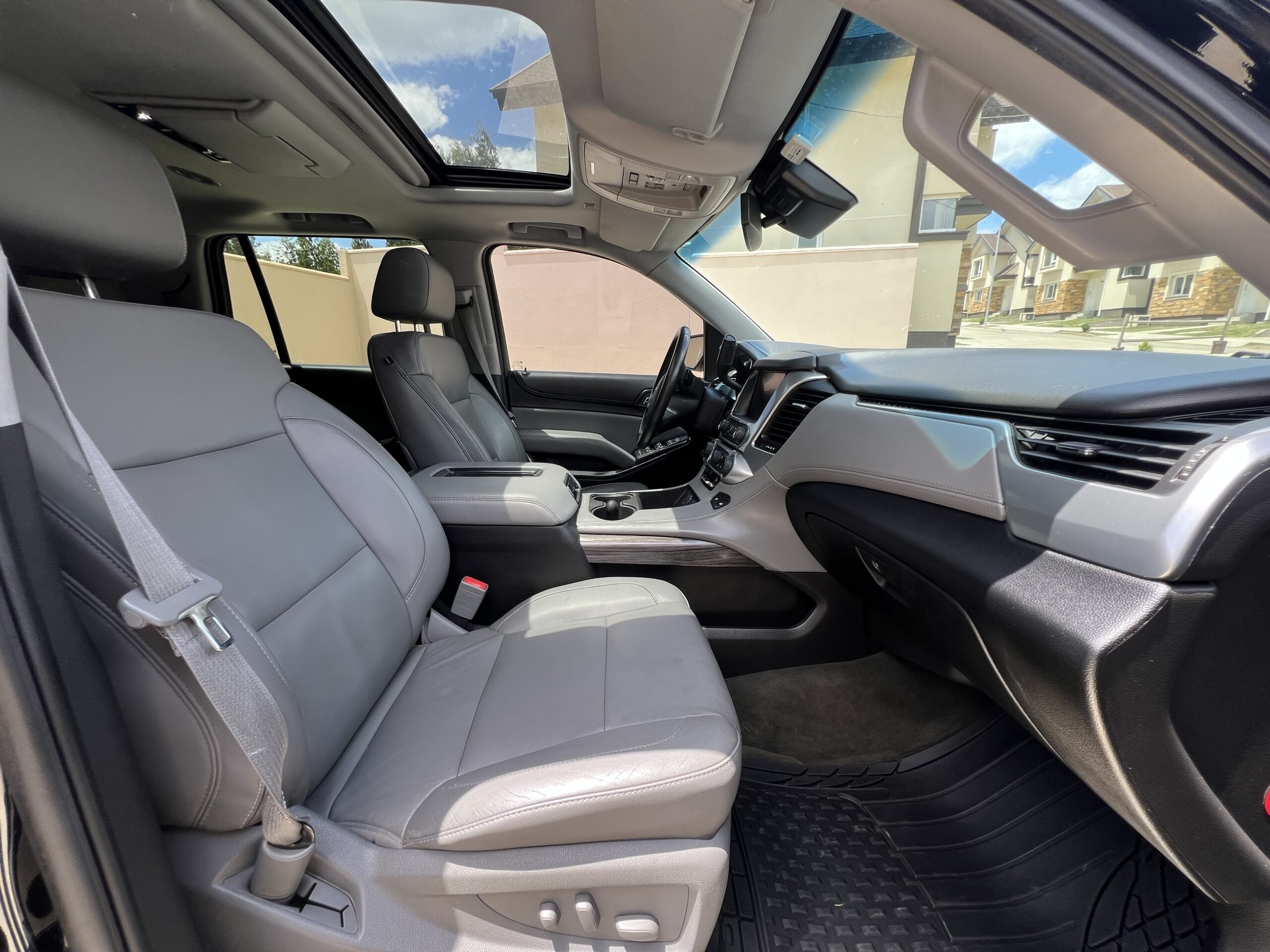 Chevrolet Tahoe — foto 14 de 18