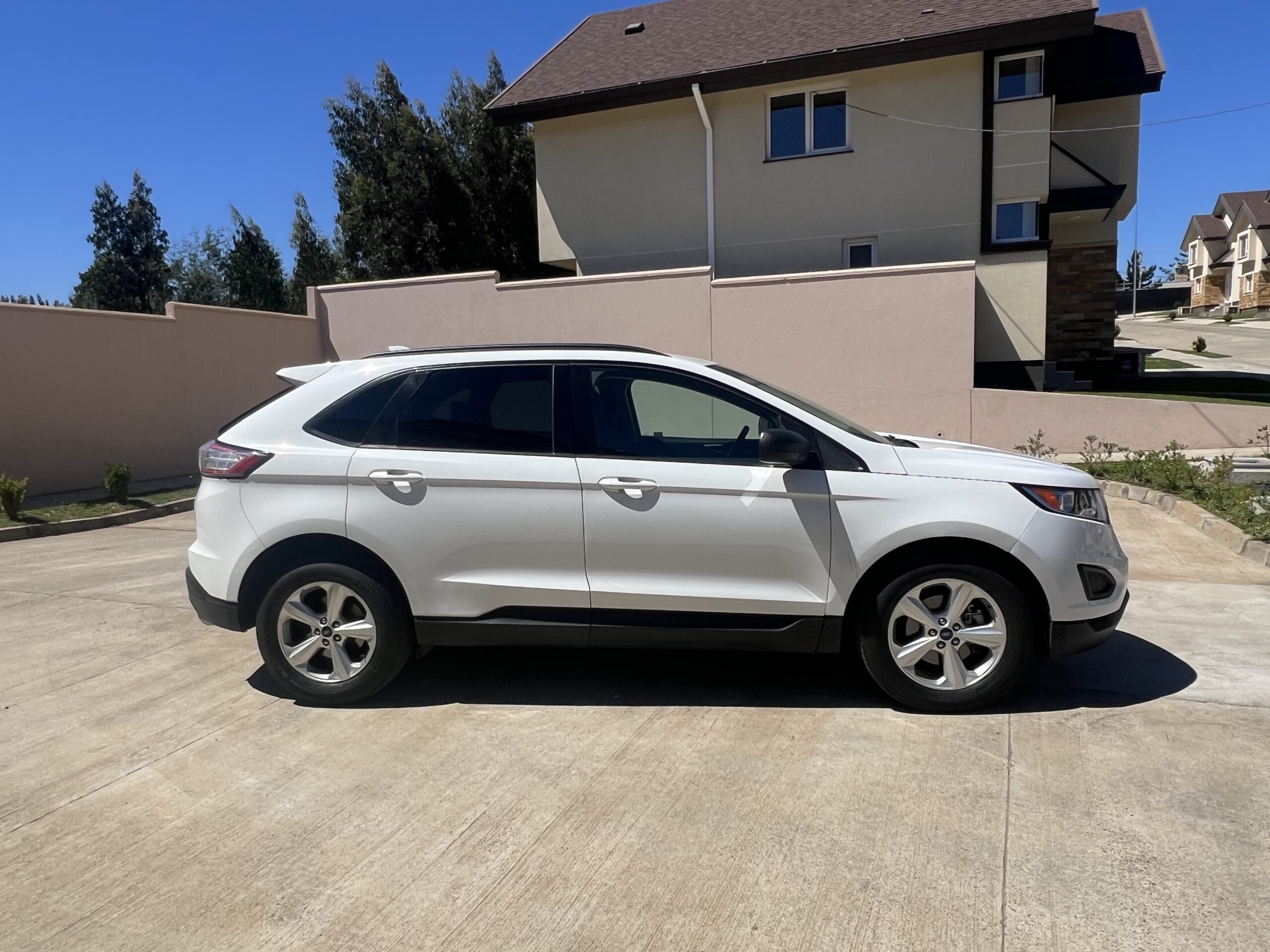 Ford Edge — foto 2 de 14