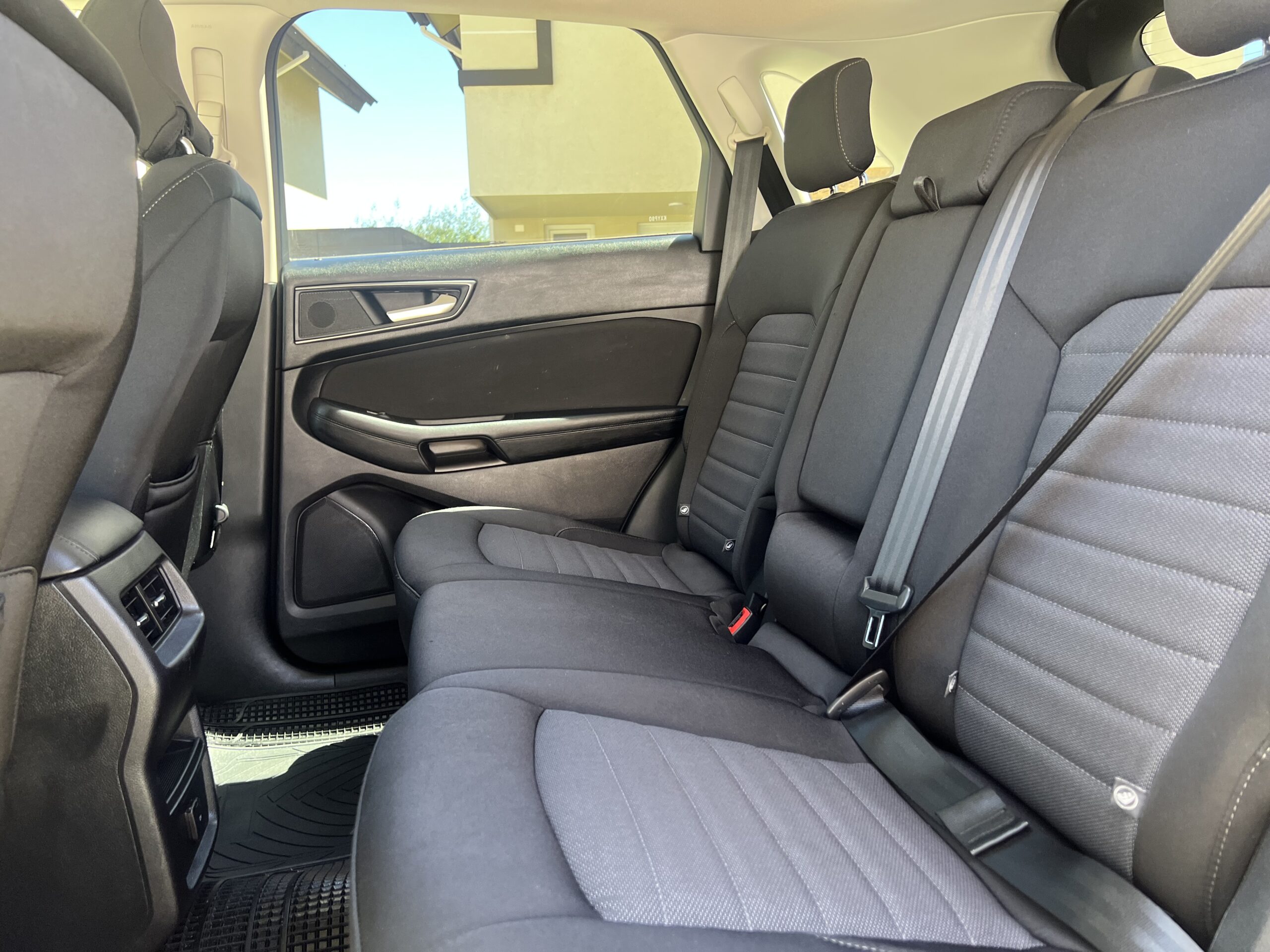 Ford Edge — foto 10 de 14