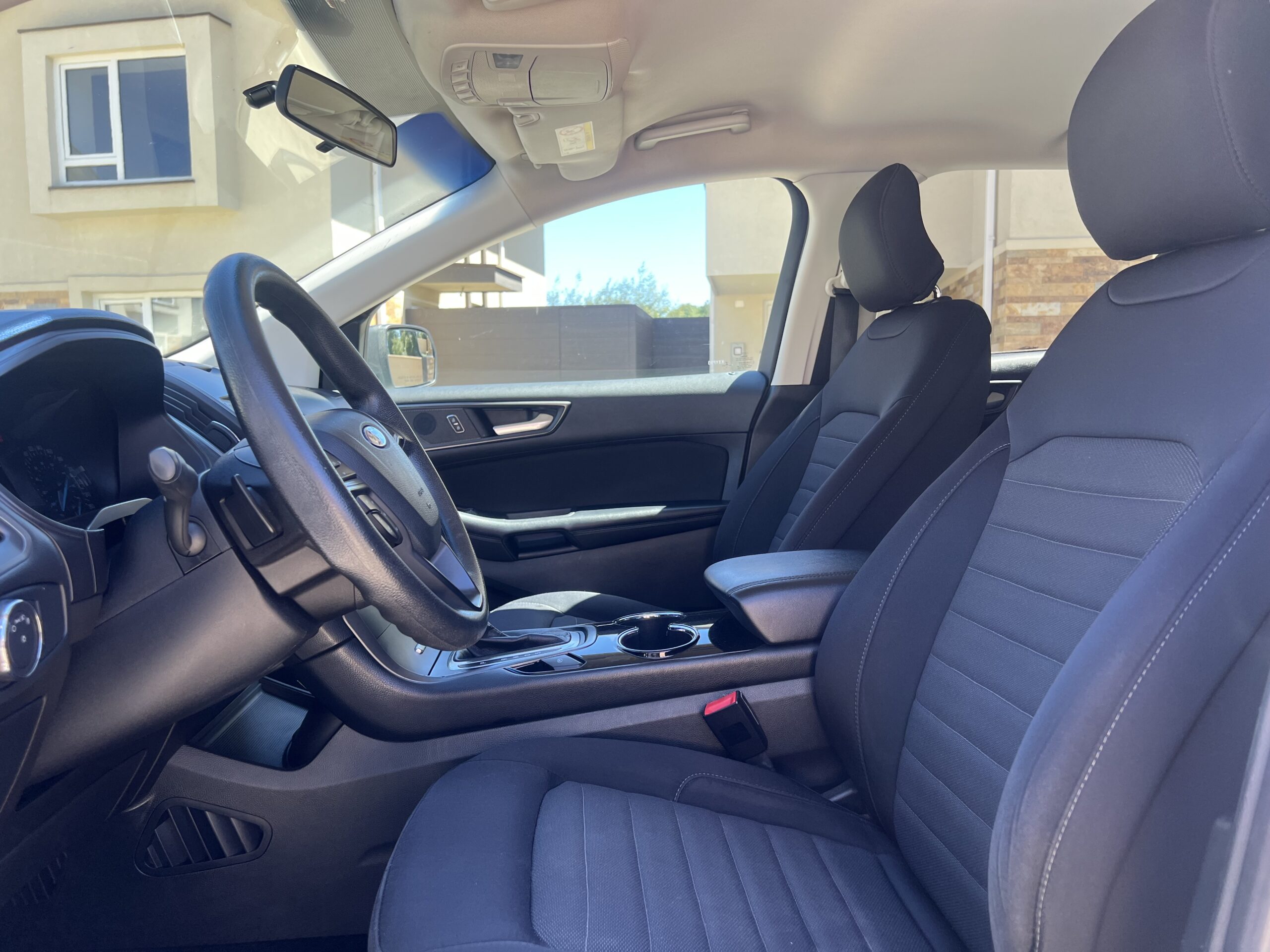 Ford Edge — foto 11 de 14